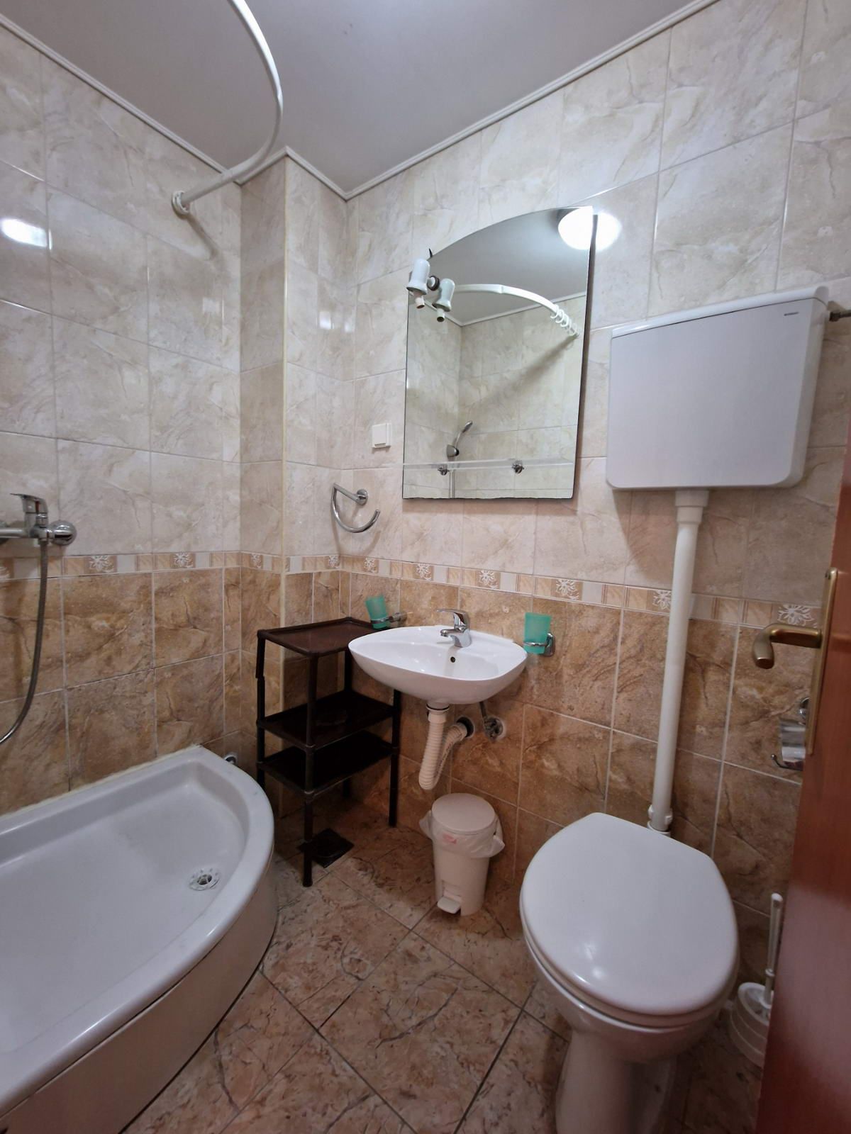 TROSPRATNA KUCA 460M2 SA POGLEDOM NA MORE,NA SAMO 300M OD MORA-BUDVA - Amfora Real Estate