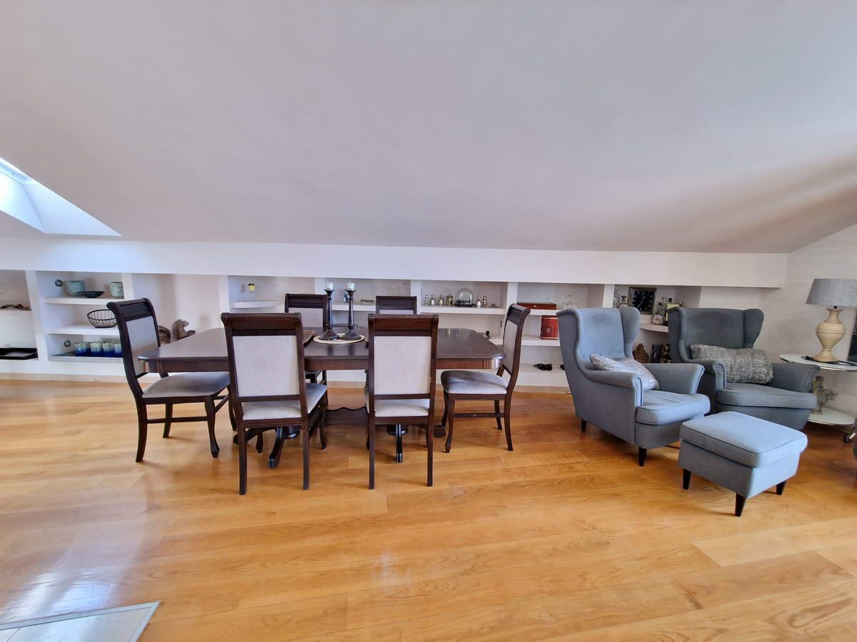 Luksuzan trosoban penthouse površine 230m2 na prvoj liniji mora,Rafailovici(Budva) - Amfora Real Estate