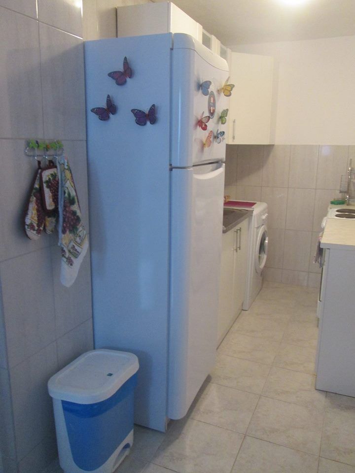 Na prodaju kuca sa dva apartmana 37m2 + 42m2 u Becicima. - Amfora Real Estate