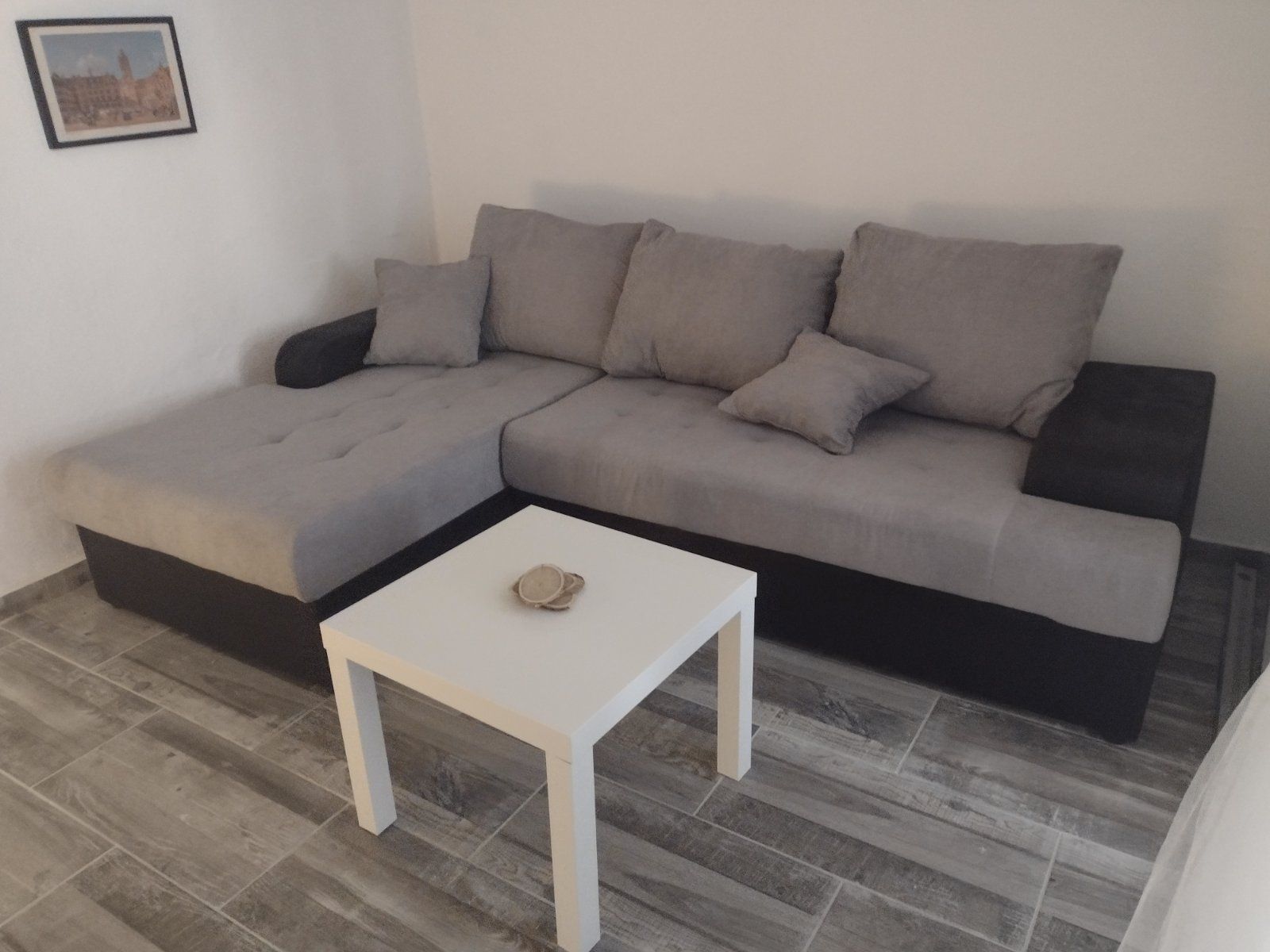 Na prodaju kuca sa dva apartmana 37m2 + 42m2 u Becicima. - Amfora Real Estate