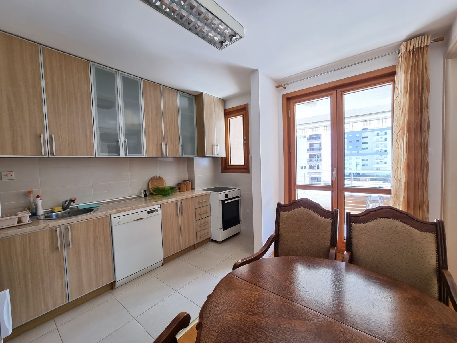 Dvosoban  stan 75m2 u zgradi Brera,Rozino-Budva - Amfora Real Estate