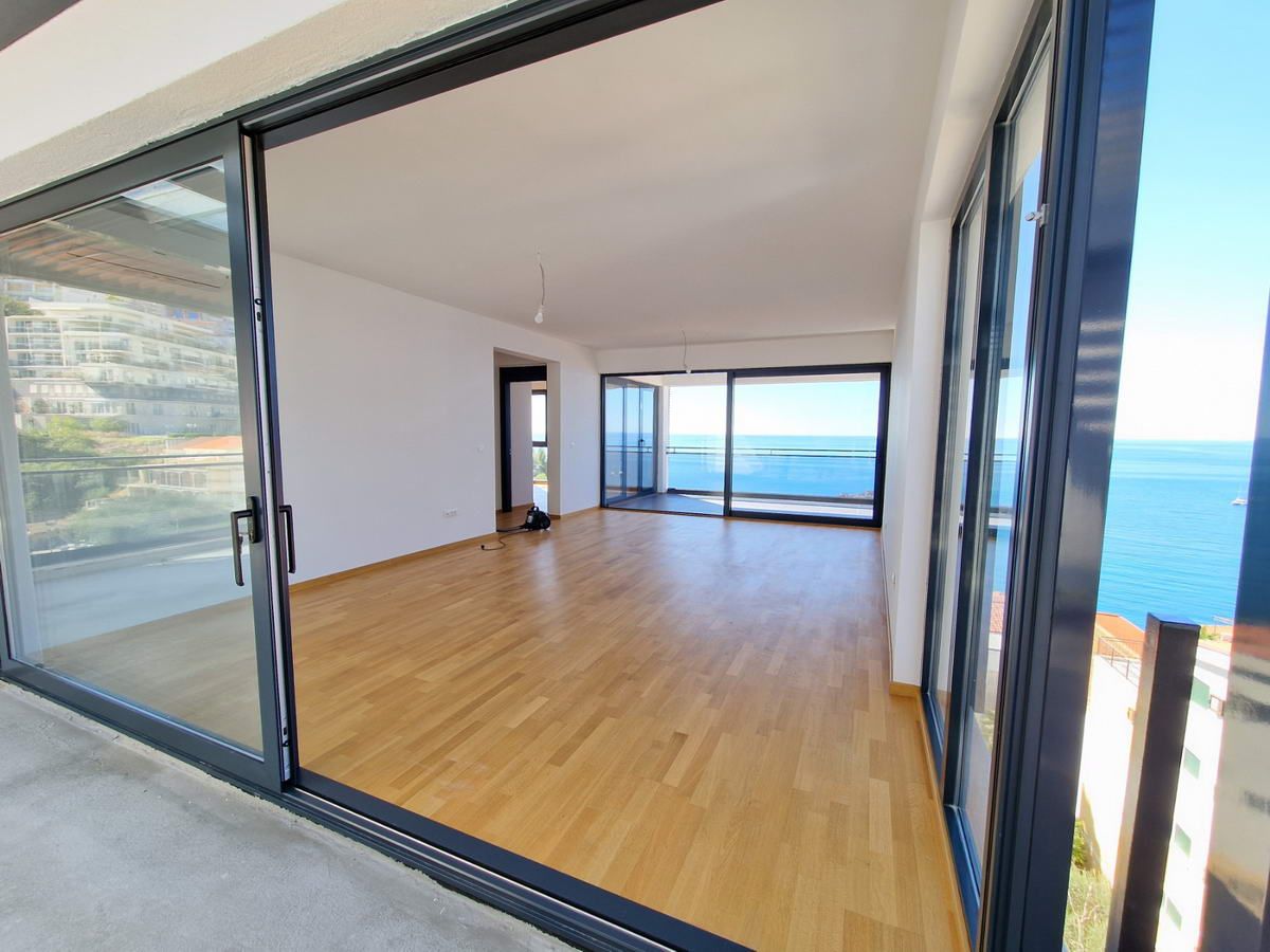 Stanovi u novogradnji na eksluzivnoj lokaciji, Sveti Stefan - Amfora Real Estate