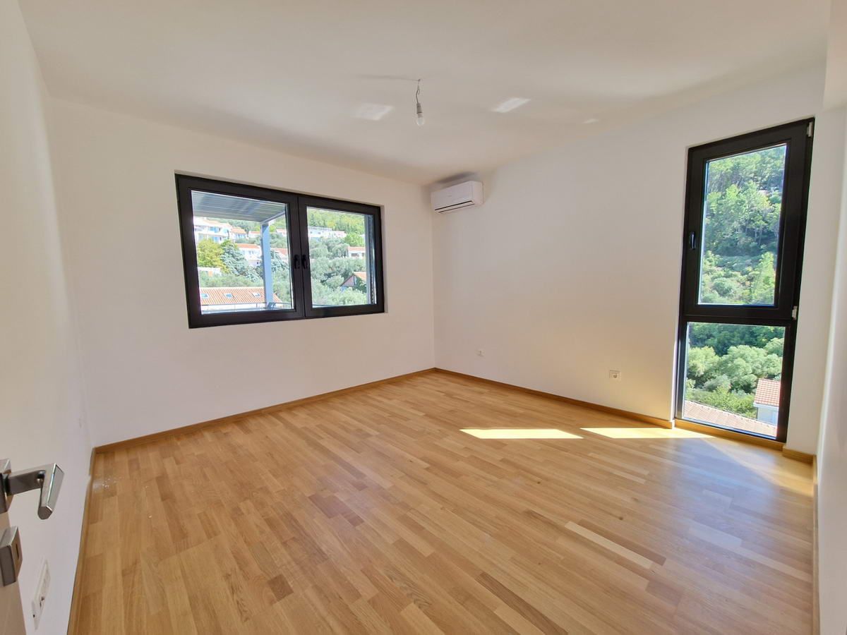 Stanovi u novogradnji na eksluzivnoj lokaciji, Sveti Stefan - Amfora Real Estate