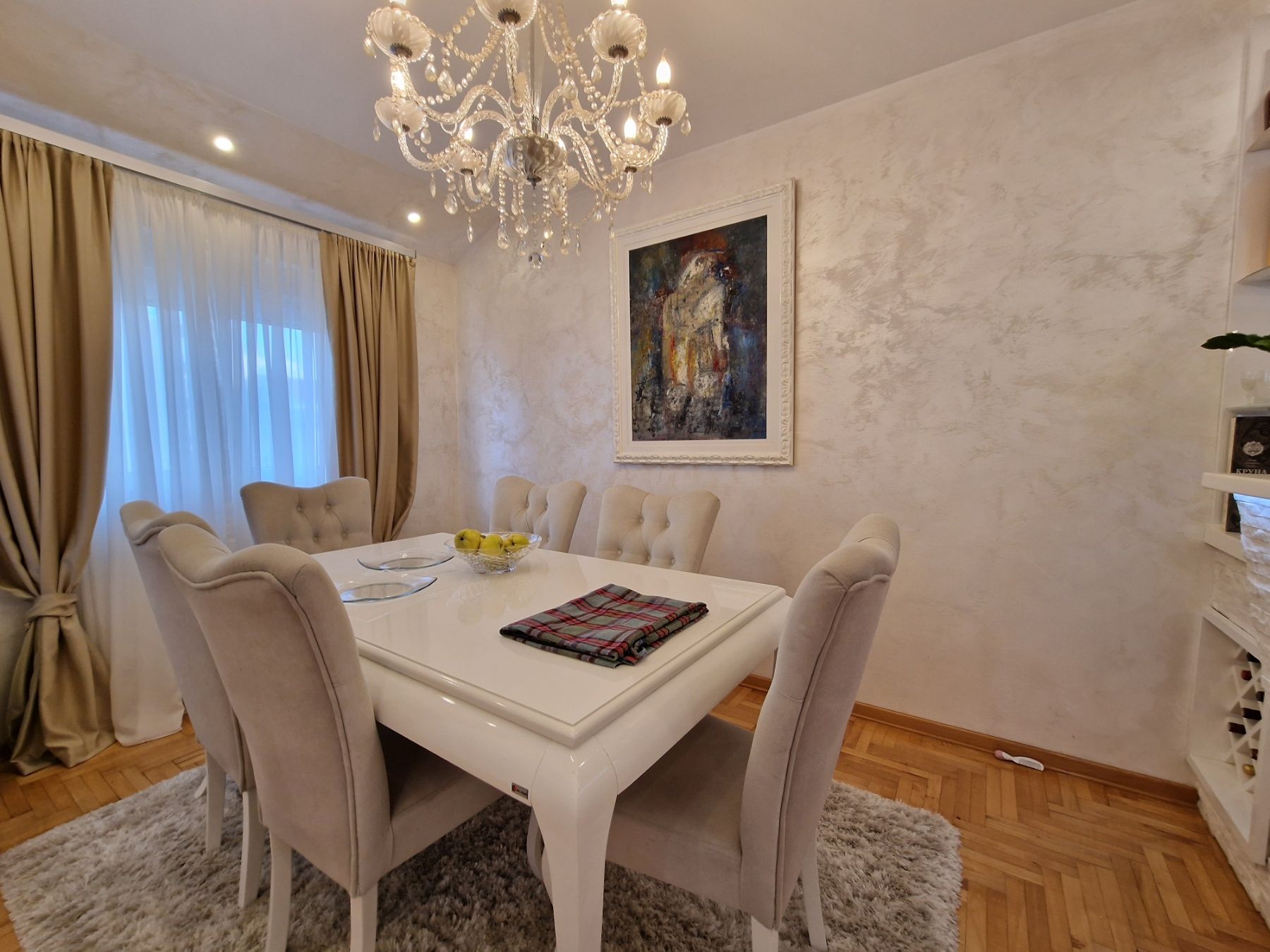 Luksuzan dvosoban stan 90m2 + garaza 20m2,Rozino-Budva. - Amfora Real Estate