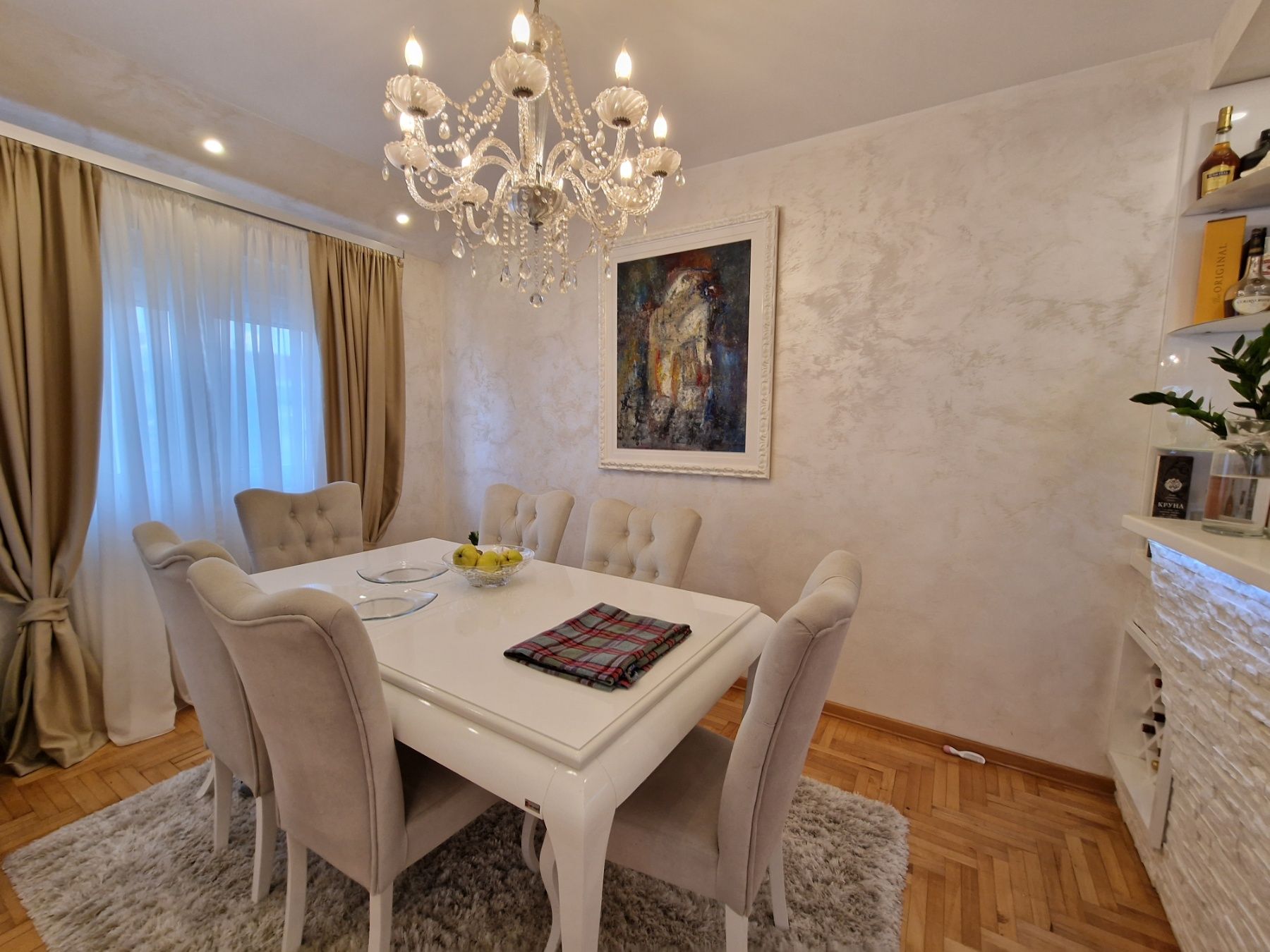 Luksuzan dvosoban stan 90m2 + garaza 20m2,Rozino-Budva. - Amfora Real Estate