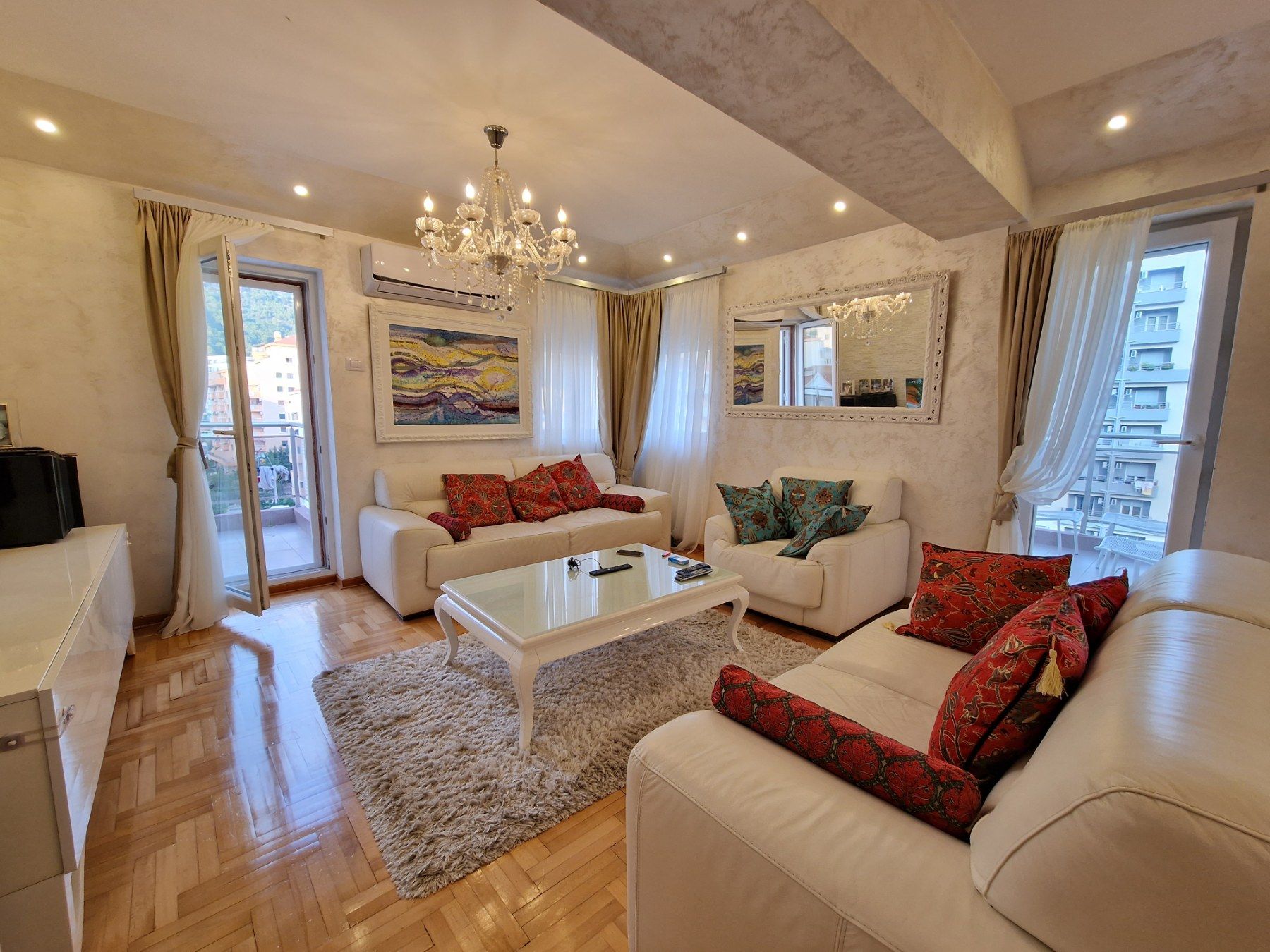 Luksuzan dvosoban stan 90m2 + garaza 20m2,Rozino-Budva. - Amfora Real Estate