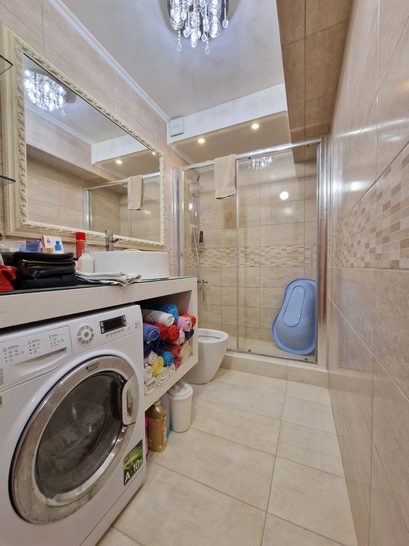 Luksuzan dvosoban stan 90m2 + garaza 20m2,Rozino-Budva. - Amfora Real Estate