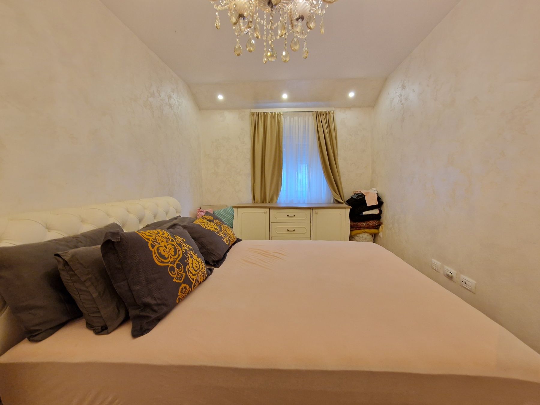 Luksuzan dvosoban stan 90m2 + garaza 20m2,Rozino-Budva. - Amfora Real Estate