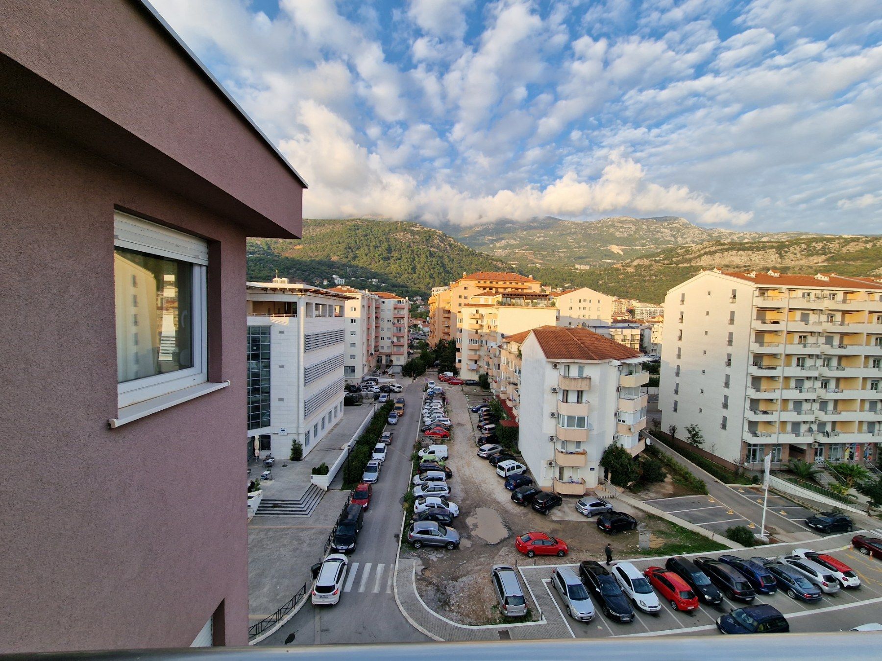 Luksuzan dvosoban stan 90m2 + garaza 20m2,Rozino-Budva. - Amfora Real Estate