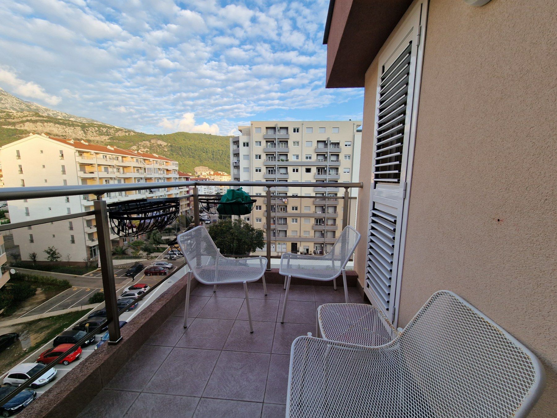 Luksuzan dvosoban stan 90m2 + garaza 20m2,Rozino-Budva. - Amfora Real Estate