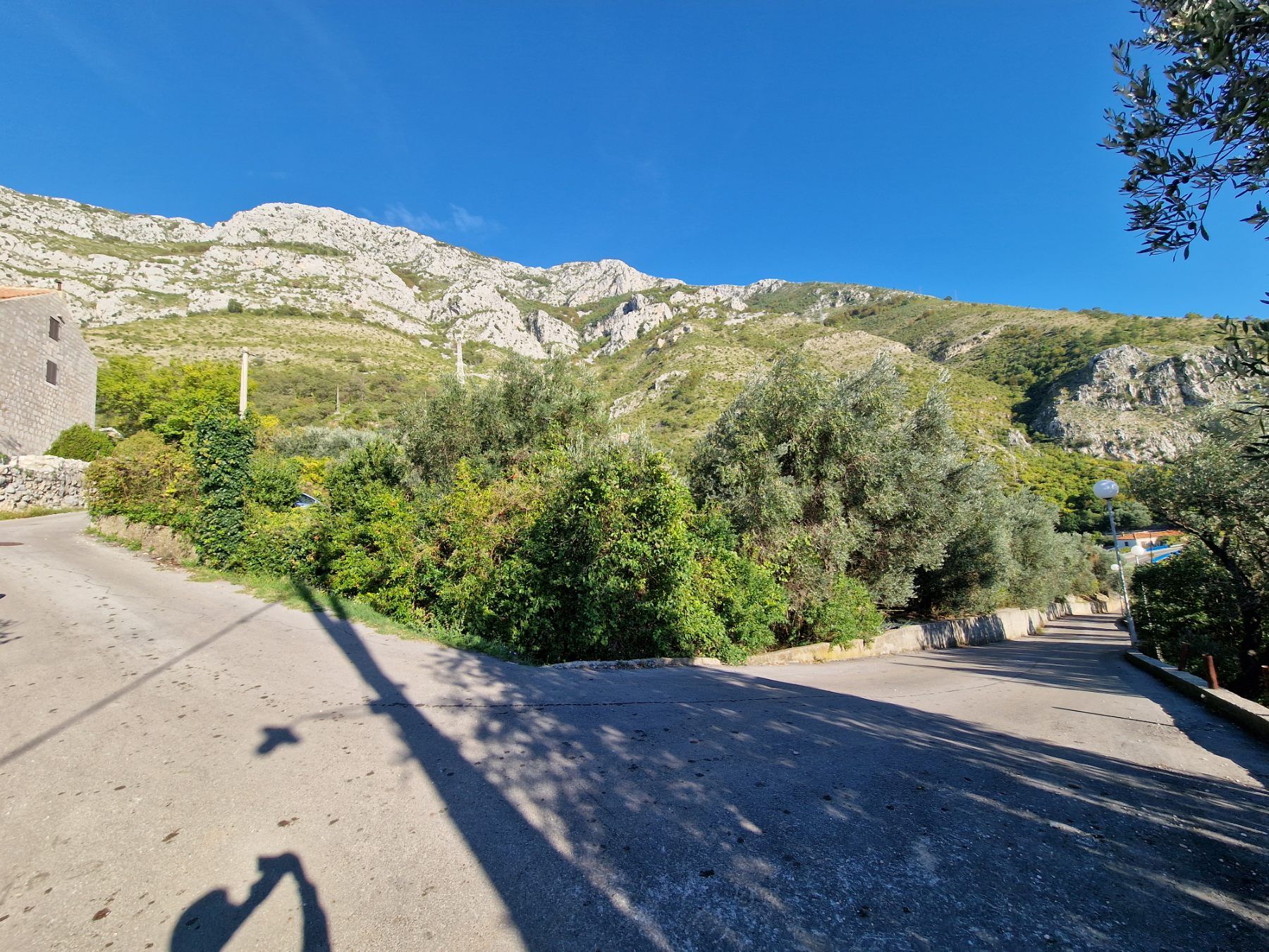 Gradjevinski plac 1650m2 sa nezagradivim pogledom na more, Reževici-Budva - Amfora Real Estate