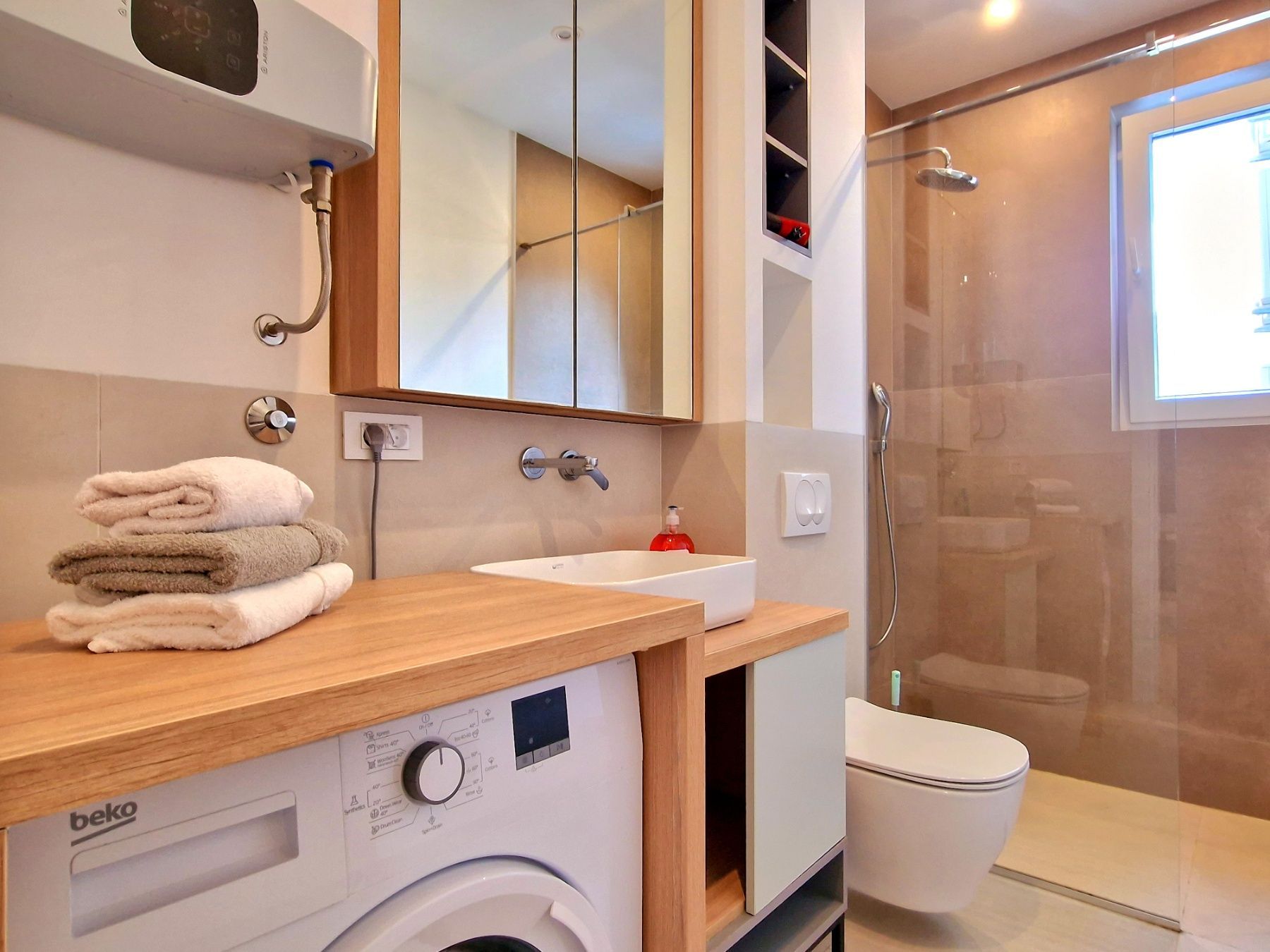 Luksuzan jednosoban stan 41m2,sa delimičnim pogledom na more ,Becici. - Amfora Real Estate