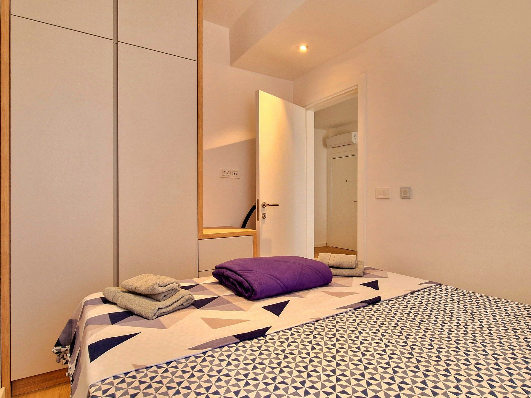 Luksuzan jednosoban stan 41m2,sa delimičnim pogledom na more ,Becici. - Amfora Real Estate