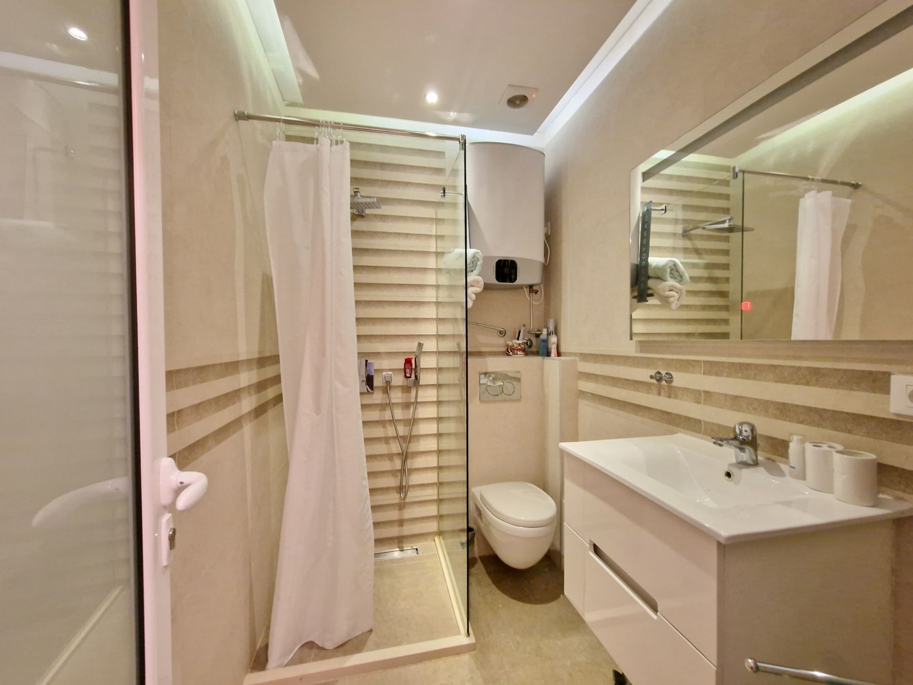 Prelepa dvospratna kuca 250m2 u naselju Podmaine,Budva. - Amfora Real Estate