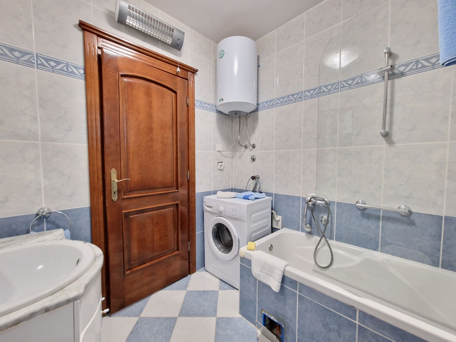 Prelepa dvospratna kuca 250m2 u naselju Podmaine,Budva. - Amfora Real Estate