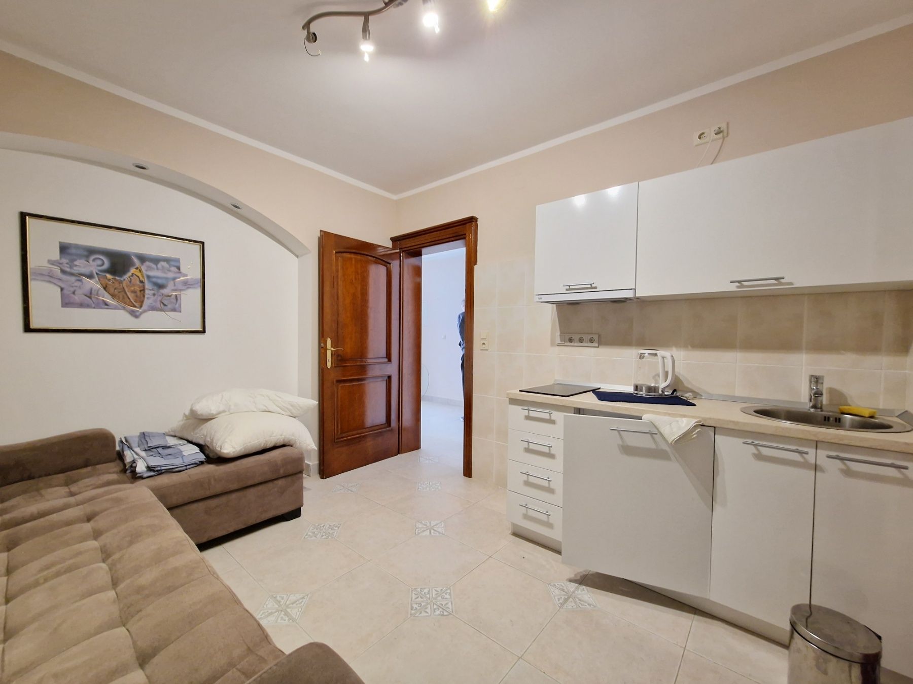 Prelepa dvospratna kuca 250m2 u naselju Podmaine,Budva. - Amfora Real Estate