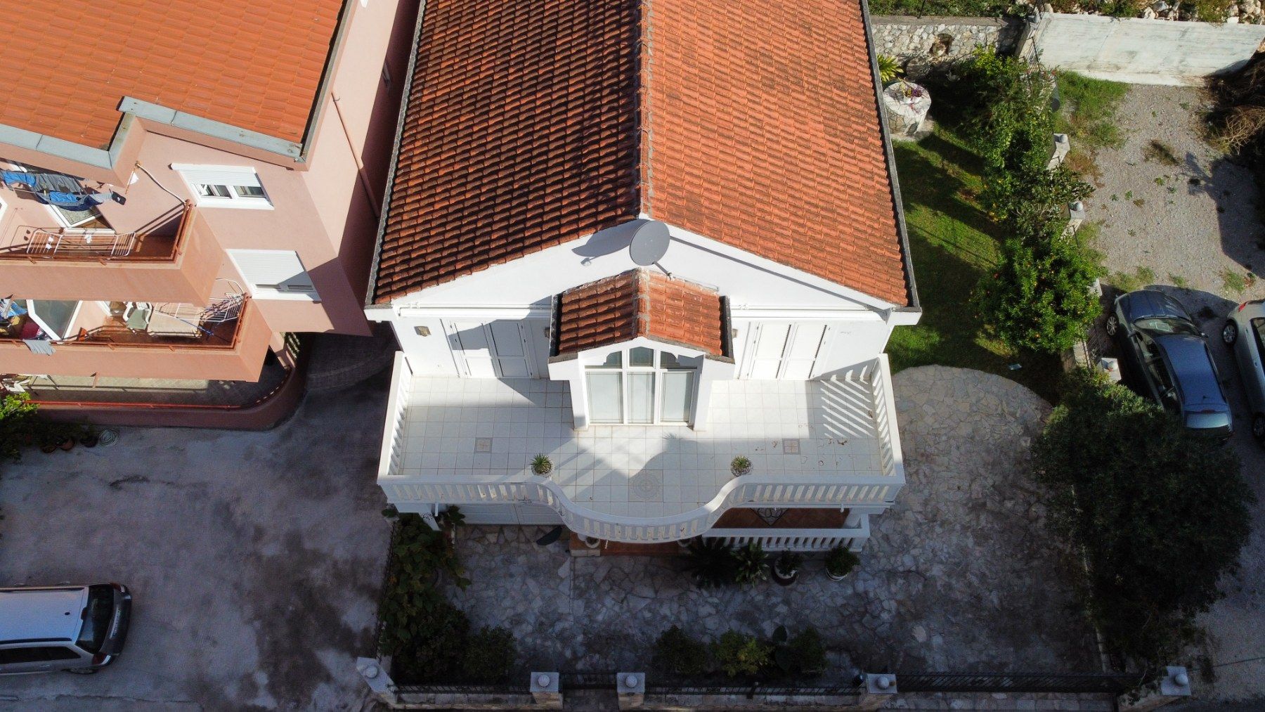 Prelepa dvospratna kuca 250m2 u naselju Podmaine,Budva. - Amfora Real Estate