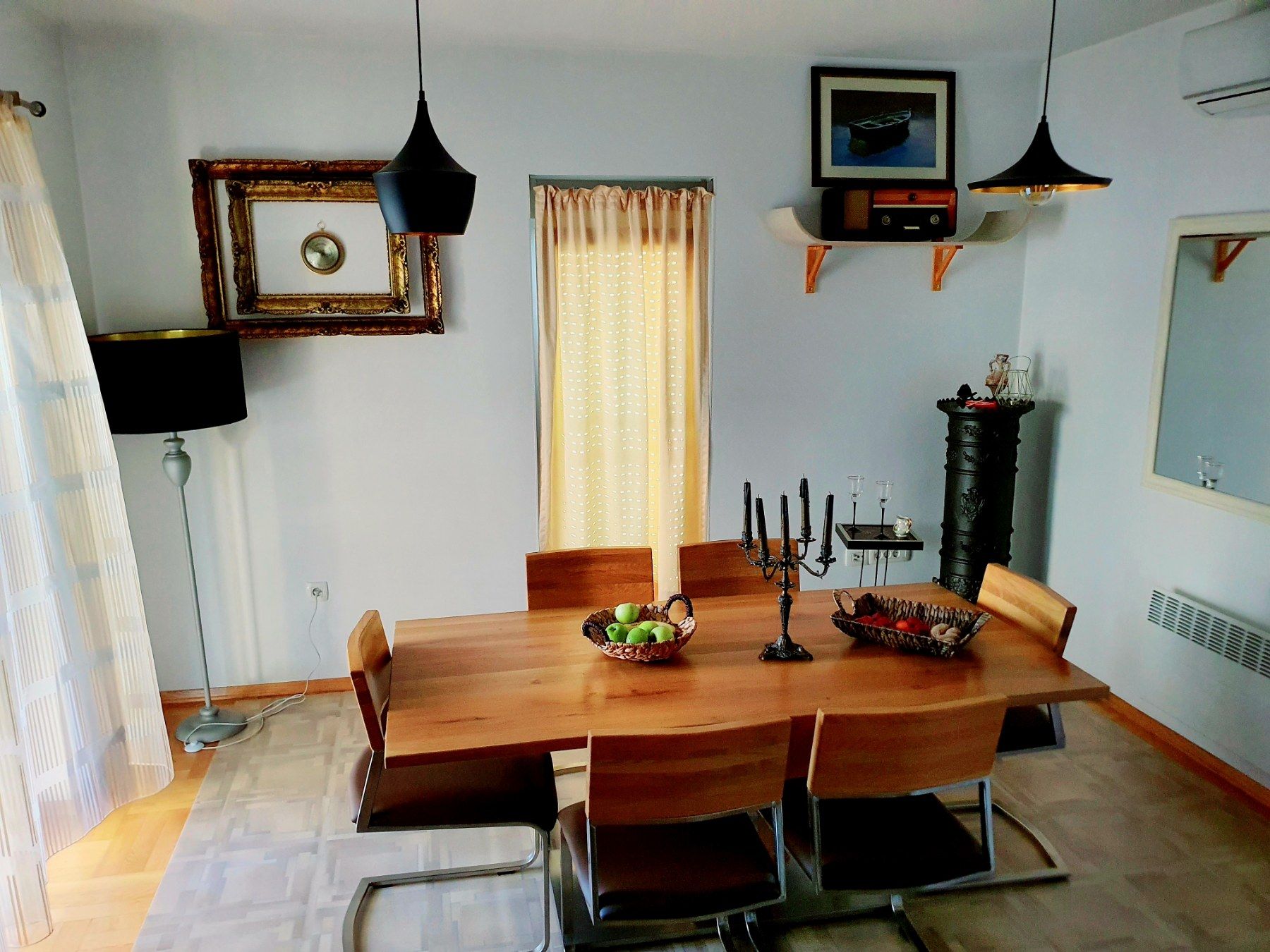 Kompletno opremljen dvosoban stan na sjajnoj poziciji Mrčevac-Tivat. (Na duzi vremenski period) - Amfora Real Estate