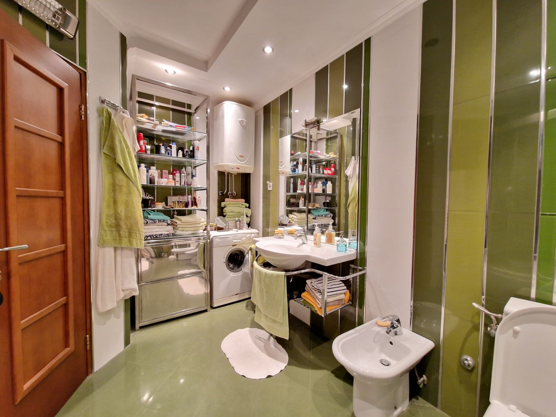 Jedinstvena ponuda,dvosoban stan površine 110m2 u  srcu Starog grada u Budvi. - Amfora Real Estate