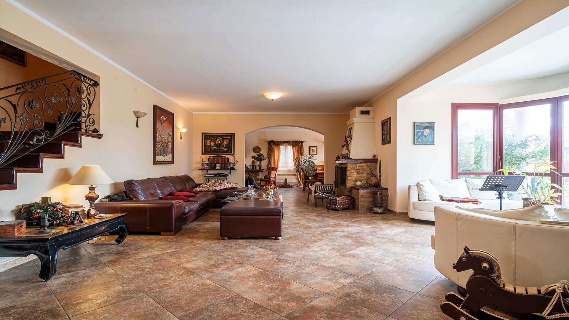 Na prodaju kuća sa bazenom,Kavač-Kotor - Amfora Real Estate