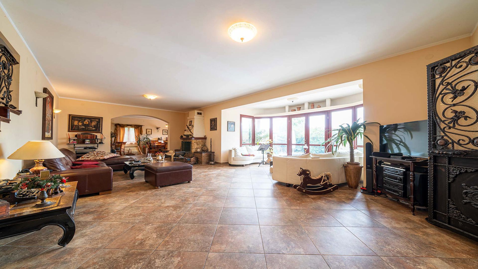 Na prodaju kuća sa bazenom,Kavač-Kotor - Amfora Real Estate