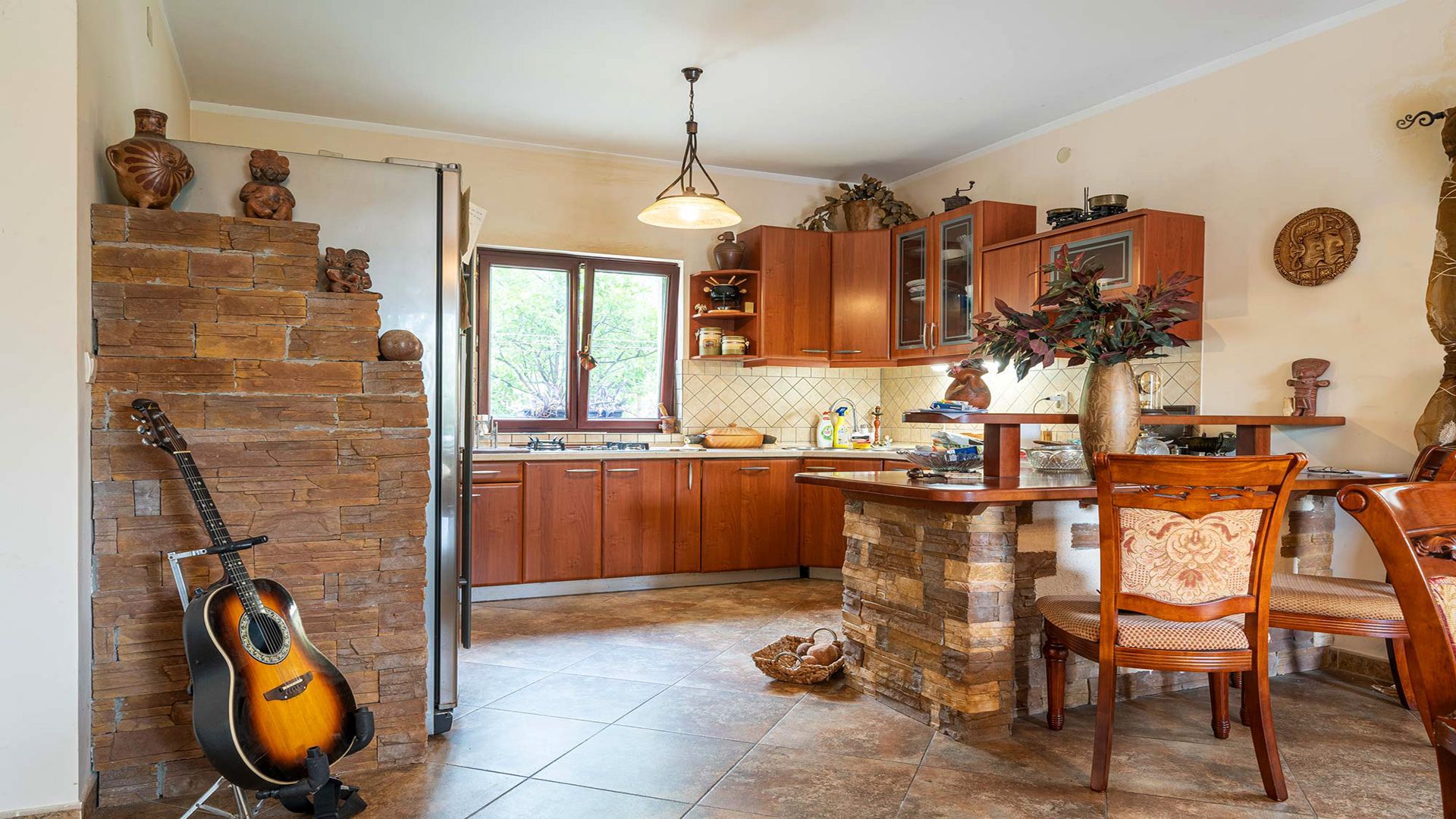 Na prodaju kuća sa bazenom,Kavač-Kotor - Amfora Real Estate