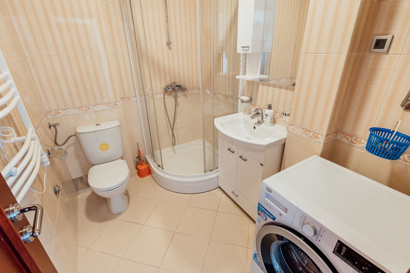 Dvosoban stan 64m2 sa garaznim mestom i fantasticnim pogledom na more, Tivat - Obala Đuraševića (Gratis 85m2 zemljišta oko zgrade) - Amfora Real Estate