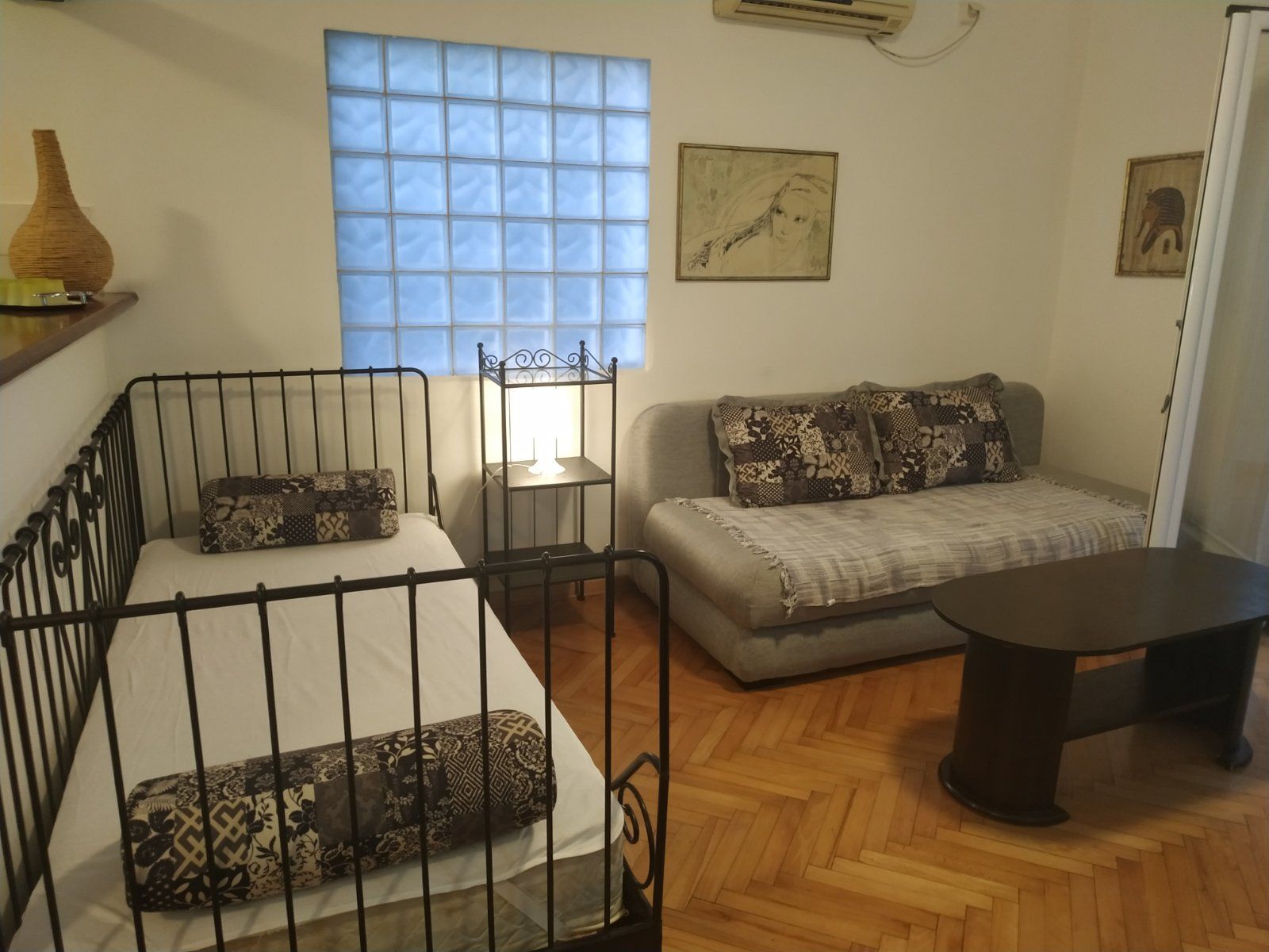 Garsonjera površine 38m2 plus terasa 9m2,na odličnoj lokaciji,Dobrota-Kotor. - Amfora Real Estate