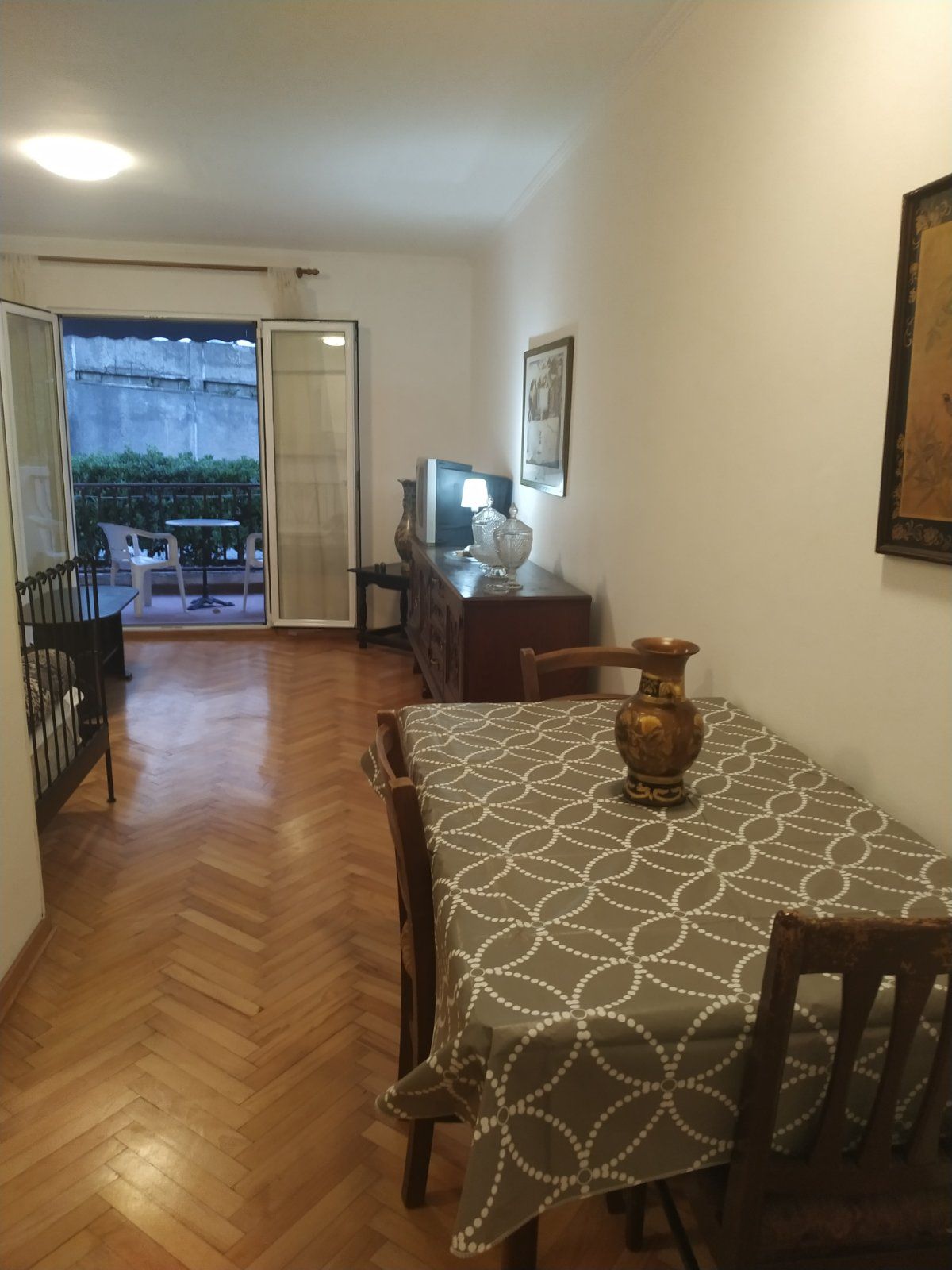 Garsonjera površine 38m2 plus terasa 9m2,na odličnoj lokaciji,Dobrota-Kotor. - Amfora Real Estate