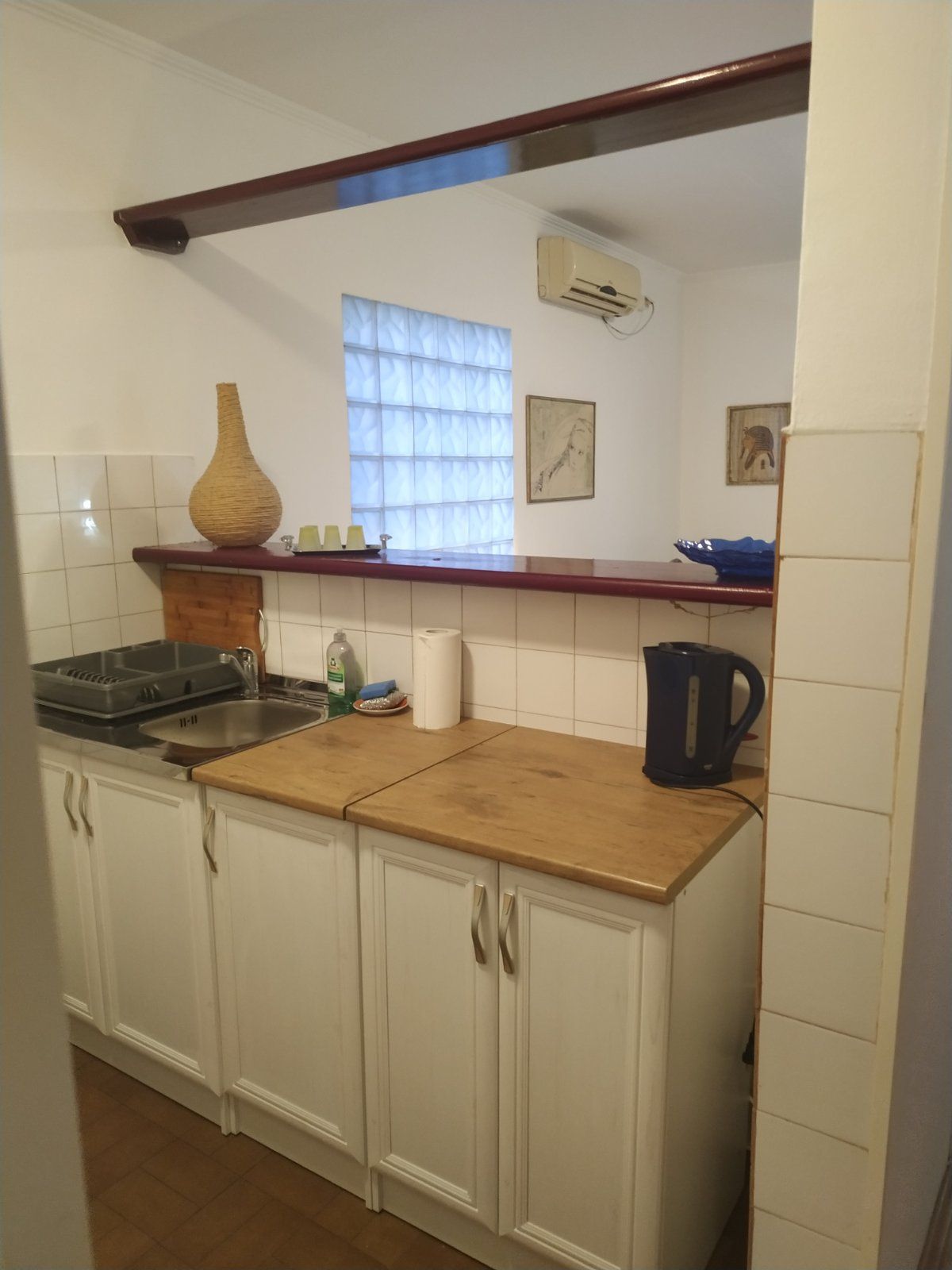 Garsonjera površine 38m2 plus terasa 9m2,na odličnoj lokaciji,Dobrota-Kotor. - Amfora Real Estate