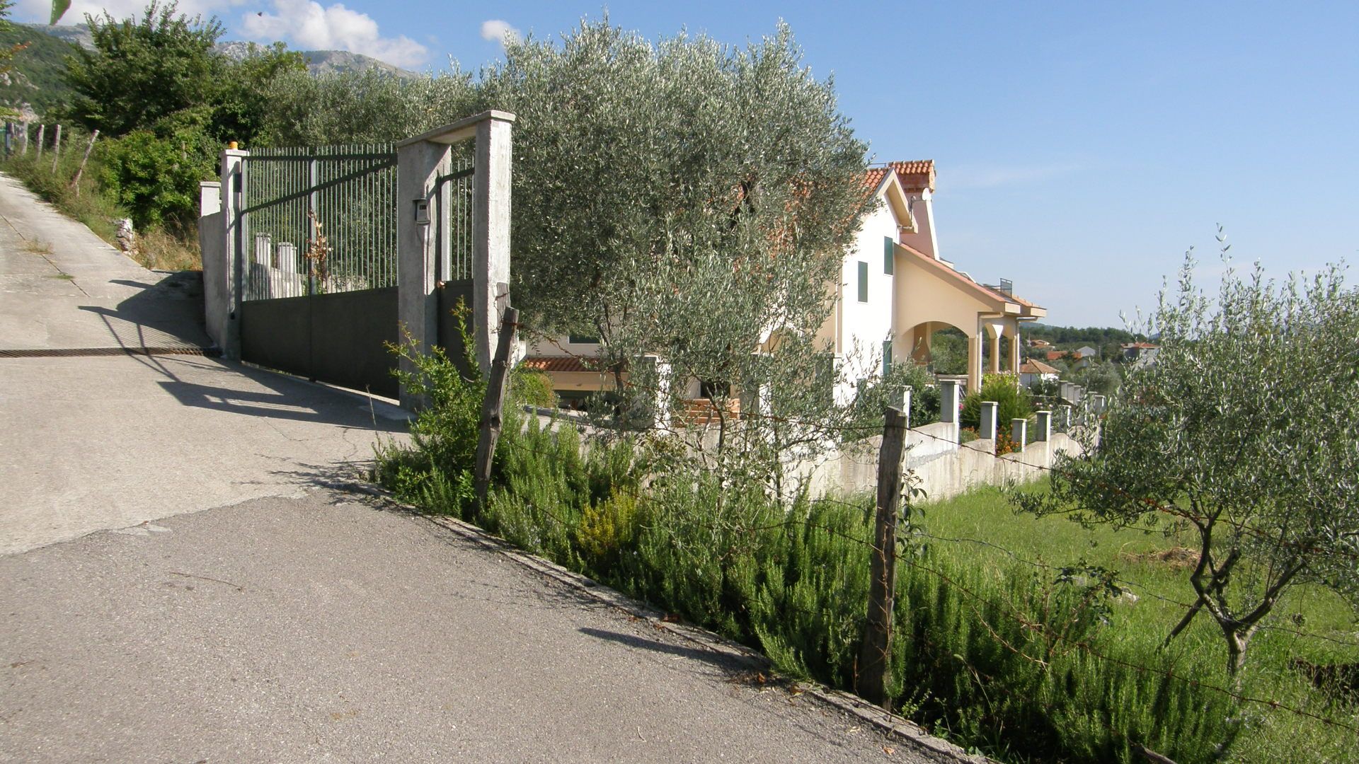 Trospratna kuća 157m2 sa pogledom na more, Kavač-Kotor. - Amfora Real Estate