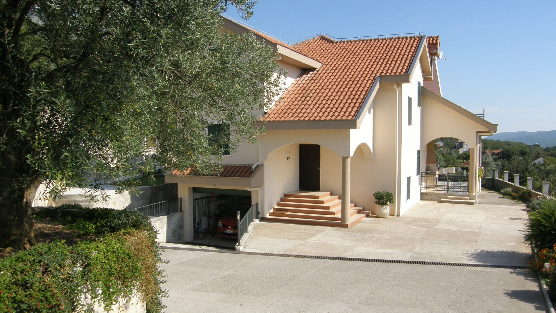 Trospratna kuća 157m2 sa pogledom na more, Kavač-Kotor. - Amfora Real Estate