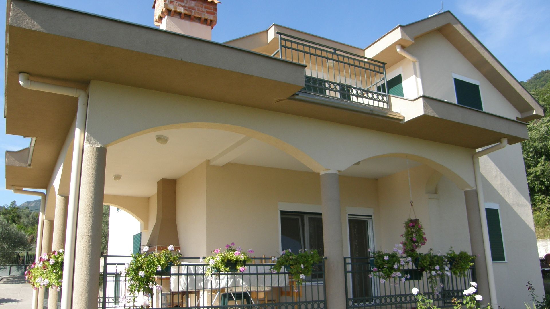 Trospratna kuća 157m2 sa pogledom na more, Kavač-Kotor. - Amfora Real Estate