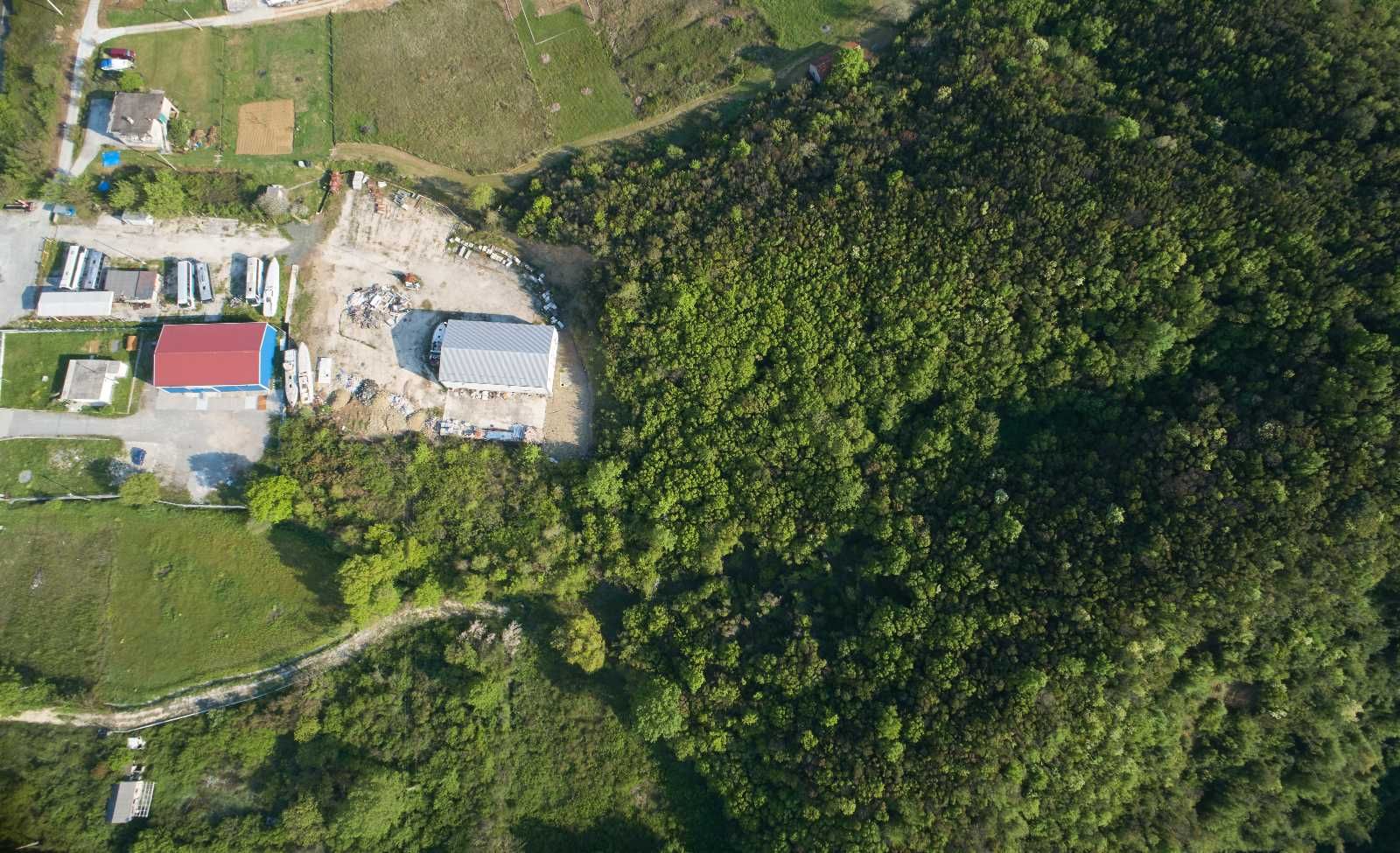 Na prodaju gradjevinski plac 2483m2,Radanovići (Kotor) - Amfora Real Estate