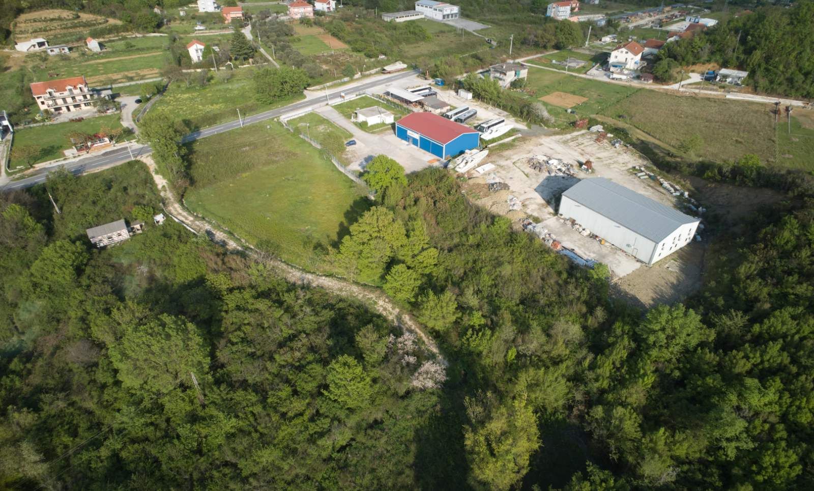 Na prodaju gradjevinski plac 2483m2,Radanovići (Kotor) - Amfora Real Estate
