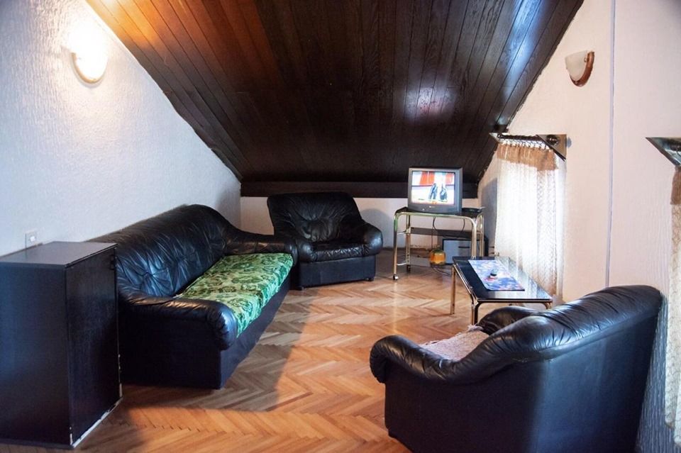 Trosprata kuća sa panoramskim pogledom na more,na ekskluzivnoj lokaciji,Sveti Stefan (Budva) - Amfora Real Estate