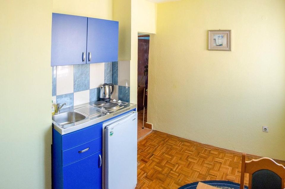 Trosprata kuća sa panoramskim pogledom na more,na ekskluzivnoj lokaciji,Sveti Stefan (Budva) - Amfora Real Estate