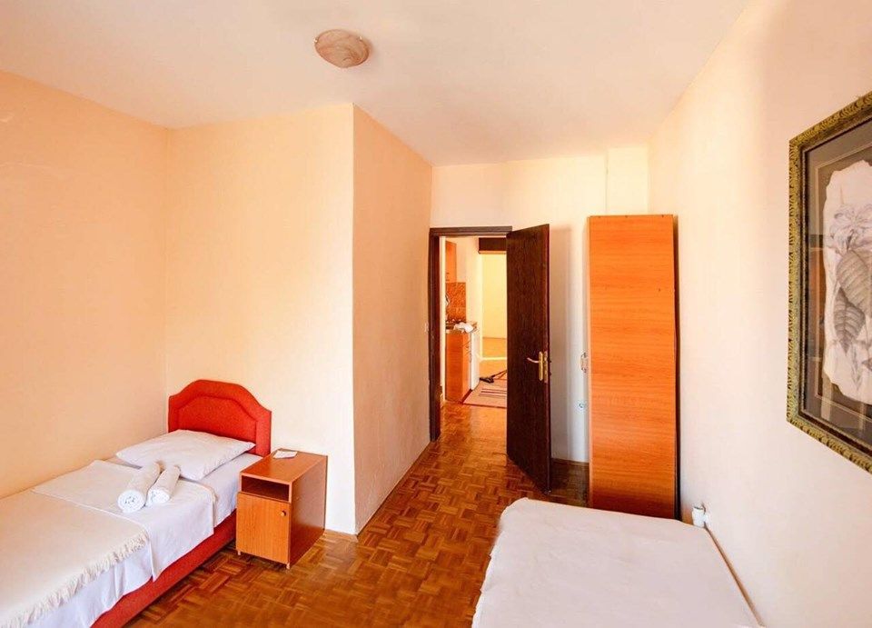 Trosprata kuća sa panoramskim pogledom na more,na ekskluzivnoj lokaciji,Sveti Stefan (Budva) - Amfora Real Estate