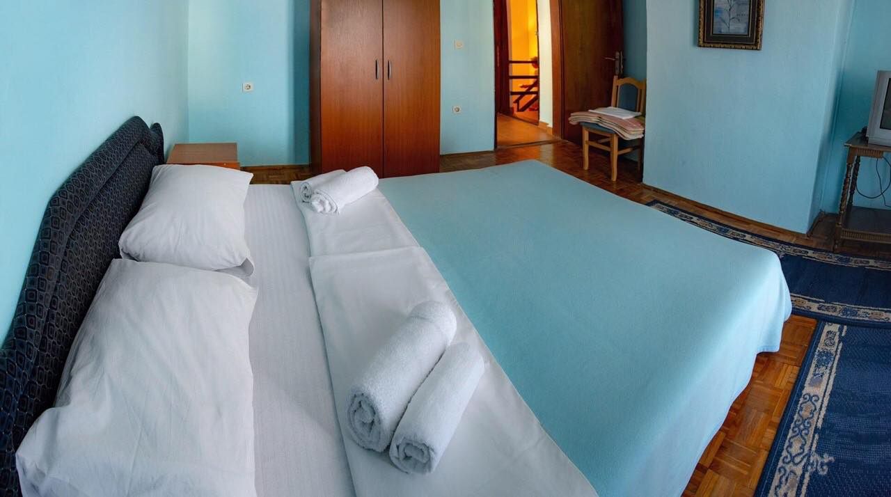 Trosprata kuća sa panoramskim pogledom na more,na ekskluzivnoj lokaciji,Sveti Stefan (Budva) - Amfora Real Estate