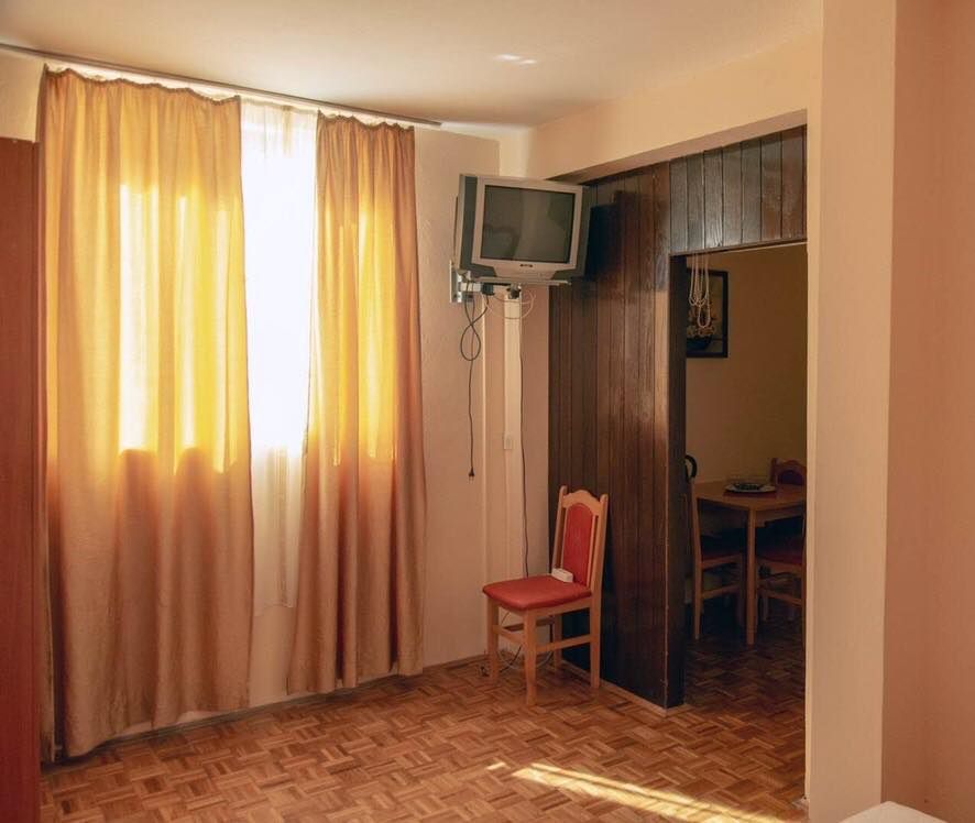 Trosprata kuća sa panoramskim pogledom na more,na ekskluzivnoj lokaciji,Sveti Stefan (Budva) - Amfora Real Estate