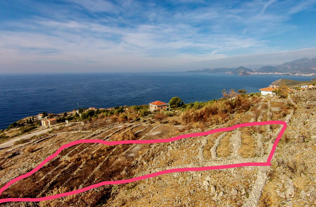 Plac 2550m2 sa otvorenim pogledom na more i idejnim projektom za hotel i vilu, Reževići. - Amfora Real Estate