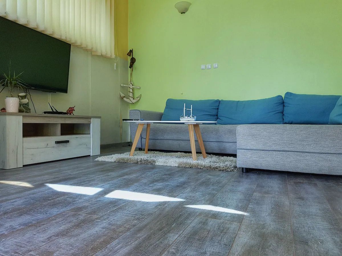 Jednosoban apartman sa velikom terasom i panoramskim pogledom,na samo 3 minuta od mora,Sveti Stefan-Budva  (NA DUZI PERIOD) - Amfora Real Estate