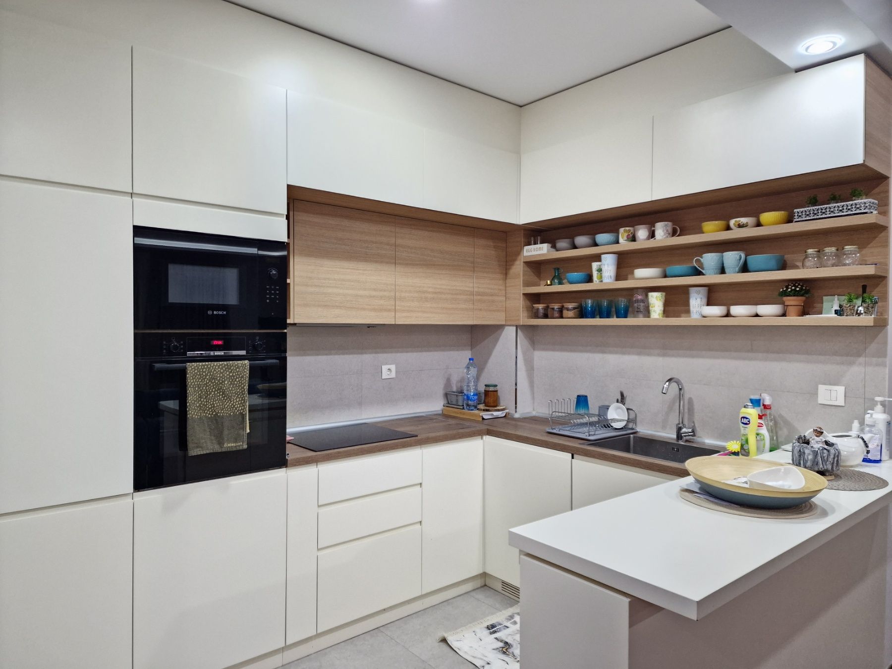 Luksuzan penthouse 176m2 sa panoramskim pogledom na more i grad,na ekskluzivnoj lokaciji Bulevar-Budva.(300 metara od mora) - Amfora Real Estate