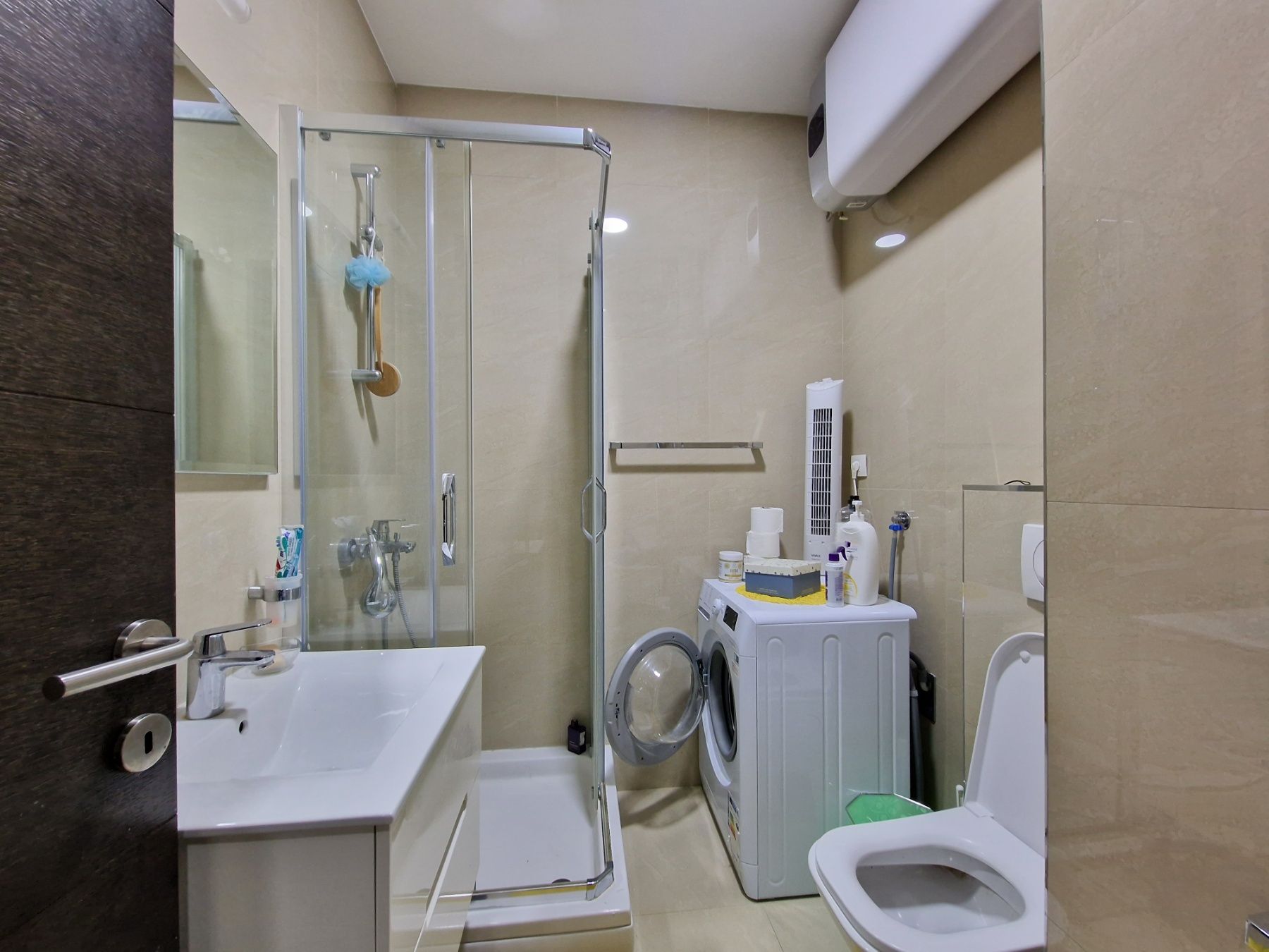 Luksuzan penthouse 176m2 sa panoramskim pogledom na more i grad,na ekskluzivnoj lokaciji Bulevar-Budva.(300 metara od mora) - Amfora Real Estate