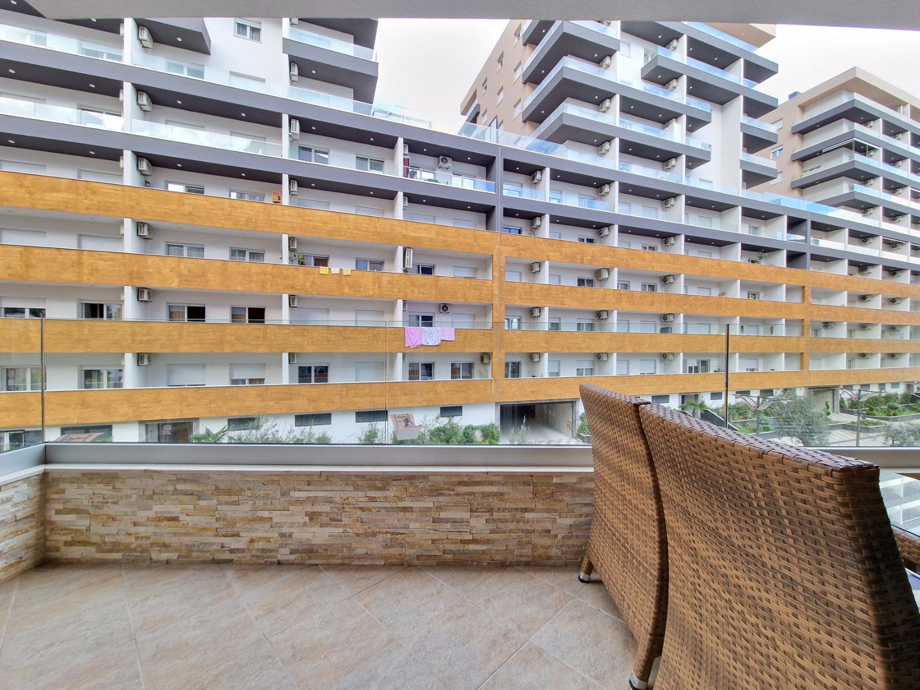 Jednosoban luksuno opremljen stan 46m2 u novom kompleksu The Old Bakery u Budvi. - Amfora Real Estate