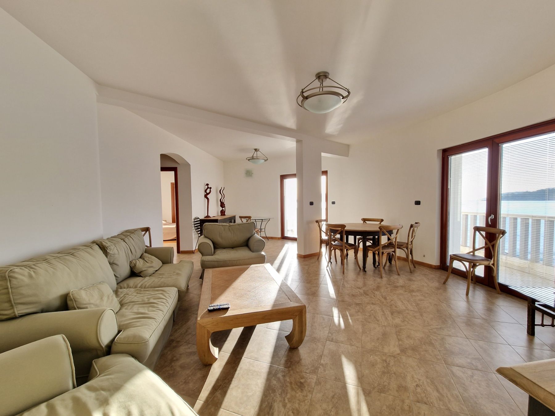 Rafailovići,luksuzan dvosoban stan 163m2 sa panoramskim pogledom, na samoj obali mora. - Amfora Real Estate