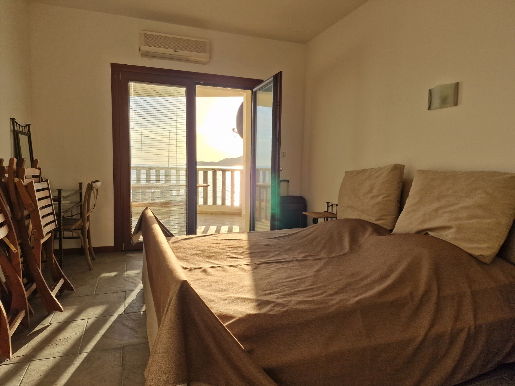 Rafailovići,luksuzan dvosoban stan 163m2 sa panoramskim pogledom, na samoj obali mora. - Amfora Real Estate