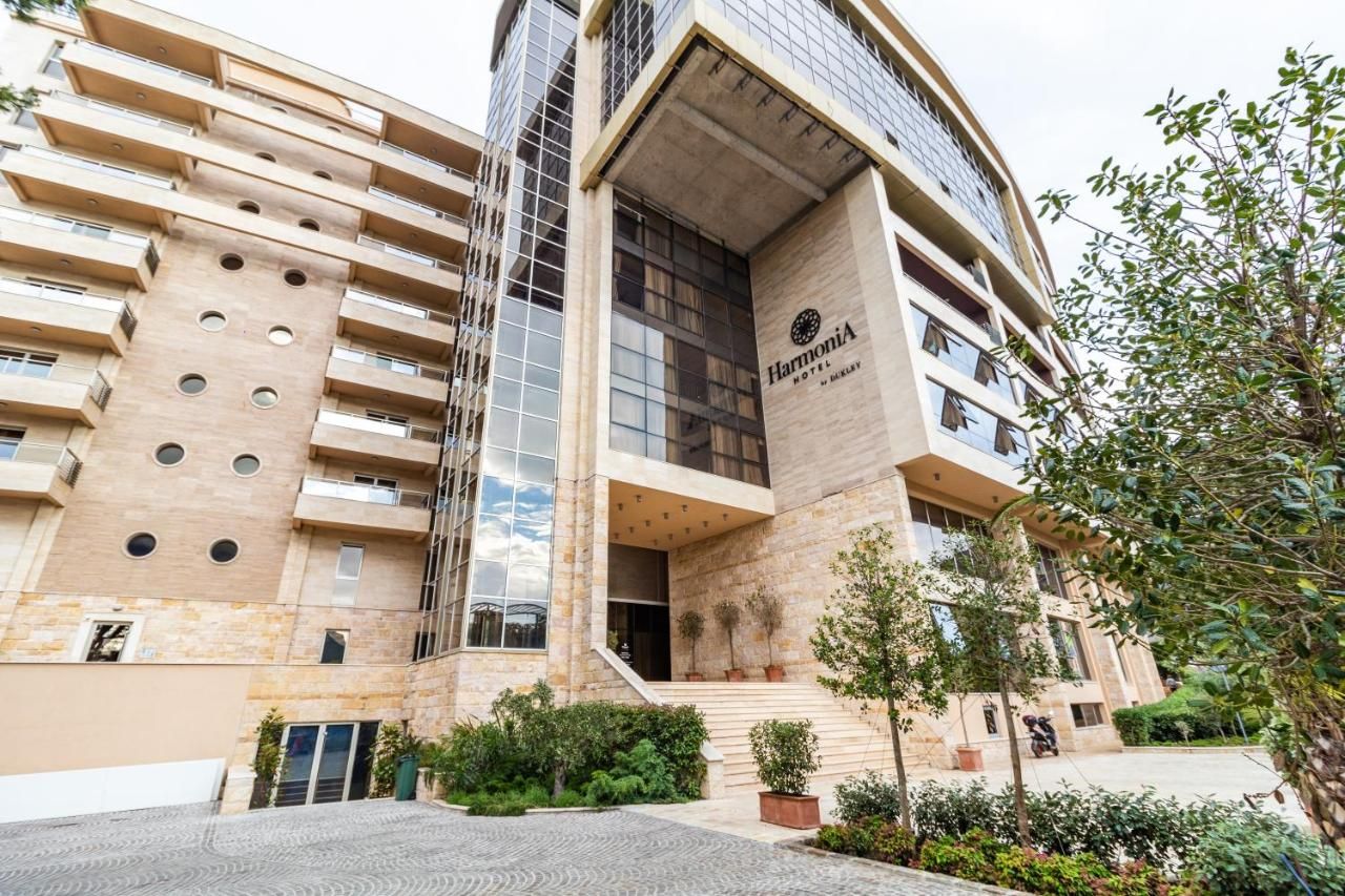 Poslovni prostor 626m2 na samo 150 metara od mora u luksuznom apart-hotelu Harmonia u Budvi. - Amfora Real Estate