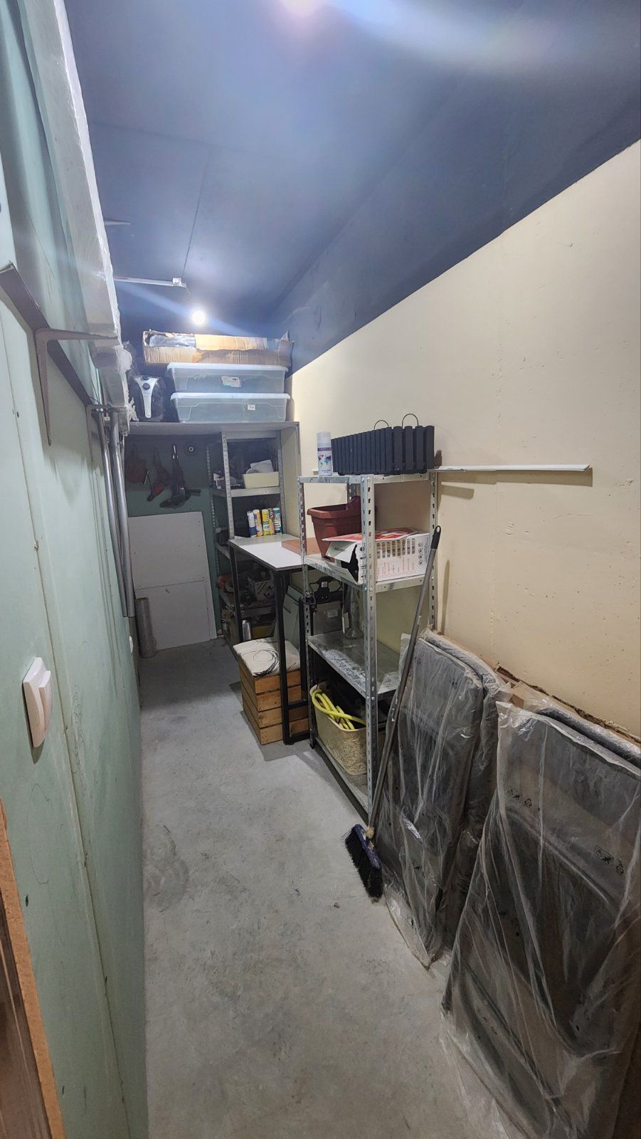 Nov luksuzan četvorosoban stan 105m2 sa dva garažna mesta,jednim parking mestom na fenomenalnoj lokaciji u novom naselju Kava u Tivtu. - Amfora Real Estate