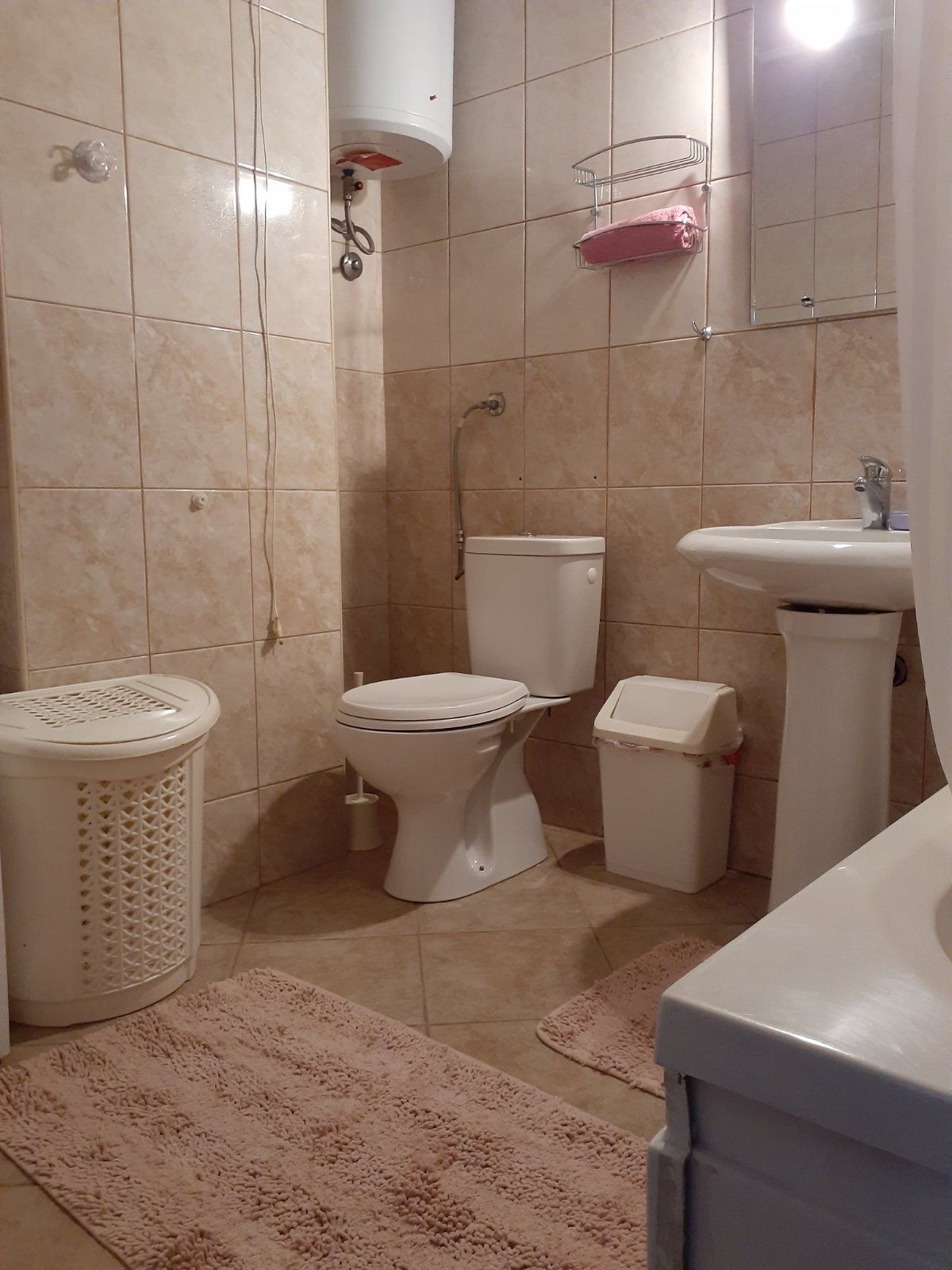 Jednosoban namešten stan 56m2 na odlicnoj lokaciji,kod nove osnovne škole,Rozino-Budva. - Amfora Real Estate